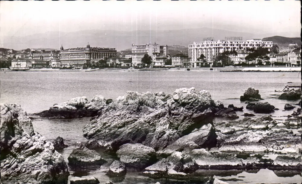 Cannes — Hotels von der Spitze der Croisette gesehen — Ausgabe CLATICNY - Vorderseite
