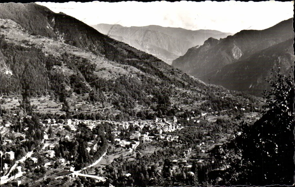 St-Martin-Vésubie — Vista geral tirada do colo St-Martin — « A Suíça Niceza » - Frente