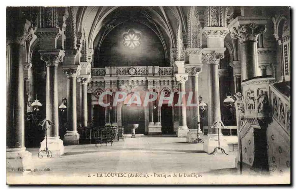 La Louvesc (Ardèche) — Portal da Basílica — R. Egeron, fot.-edit. - Frente