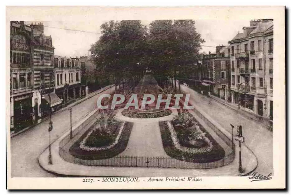Montluçon - Avenida Presidente Wilson — vista da praça central com jardim e edifícios — editor Idéal, Vichy, n° 2217 - Frente