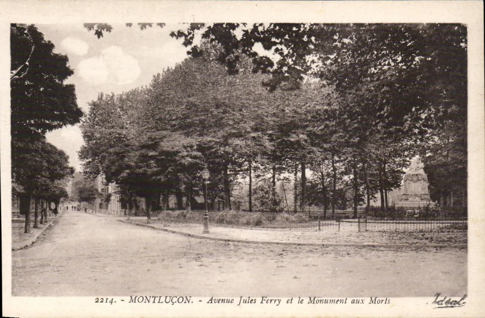 Montluçon - Avenue Jules Ferry und der Gedenkstein für die Toten — Ausgabe Idéal, n° 2214 - Vorderseite