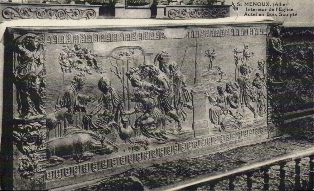 St MENOUX (Allier) — Innenansicht der Kirche, geschnitzter Holzaltar — H. Frères, Chalon-sur-Saône - Vorderseite