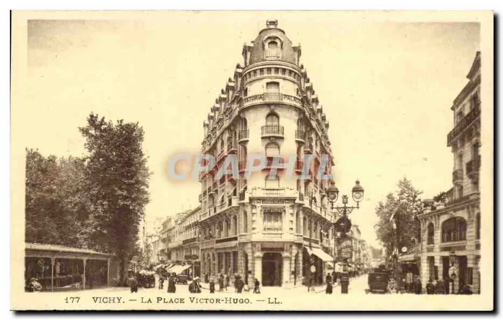 Vichy — De Place Victor-Hugo — LL. — n° 177 - Voorkant
