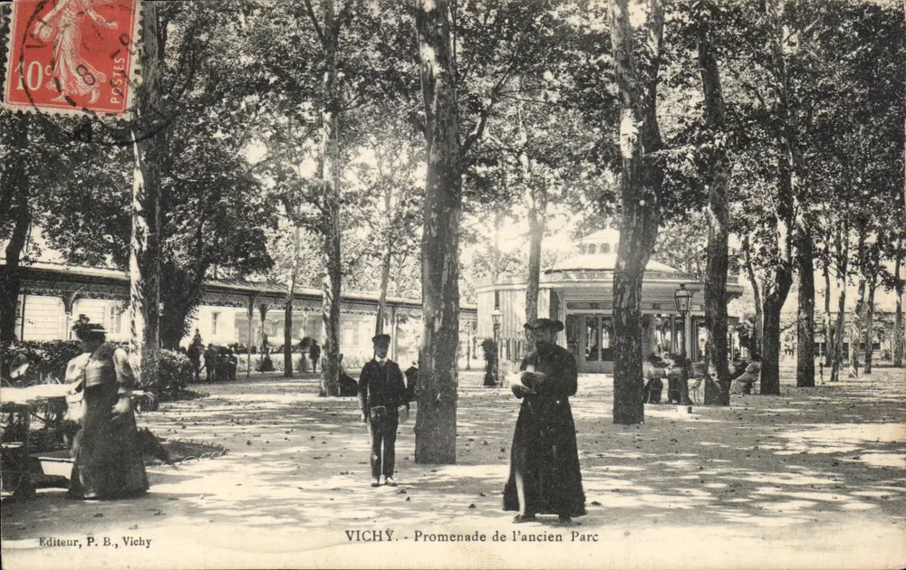 Vichy — Promenade des alten Parks — Verlag P. B., Vichy - Vorderseite