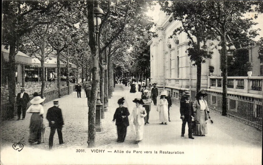 Vichy — Laan van het Park richting de Restauratie — V.D. n°3091 - Voorkant