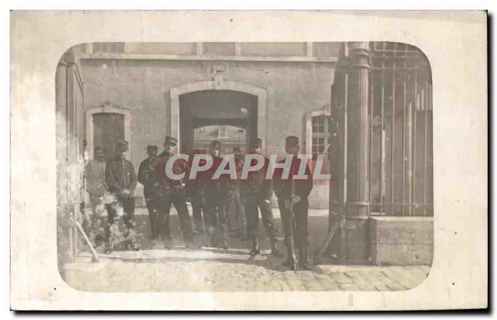 Wachen vor dem Eingang eines Gebäudes — Paris — R. Guilleminot, Racépiling et Cie - Vorderseite