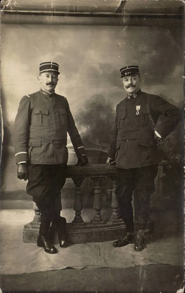 Zwei französische Offiziere — Studio — H. Collignon & Frères, Paris - Vorderseite
