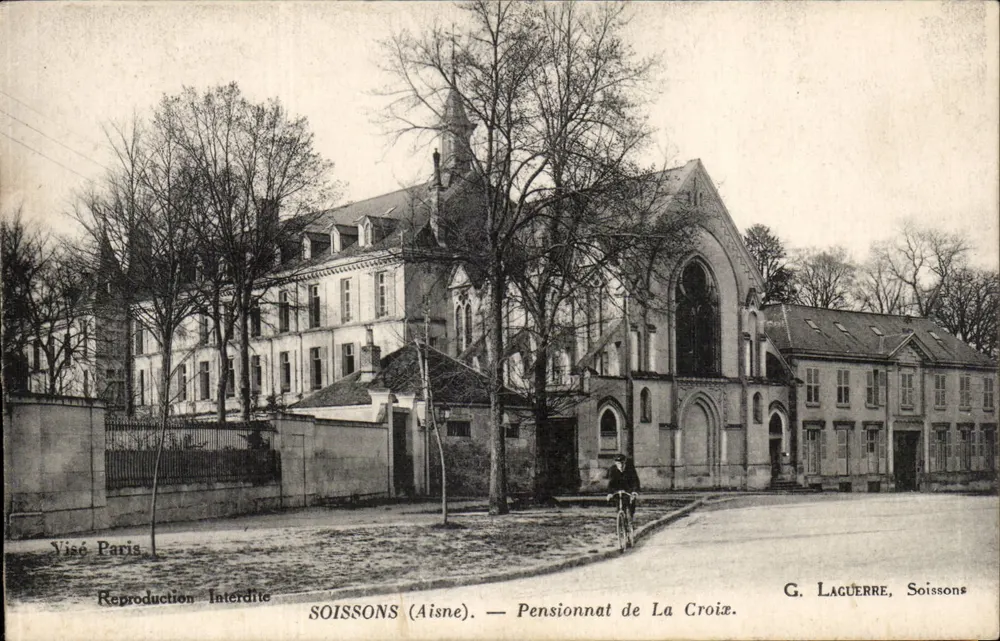 Soissons (Aisne) — Pensionnat de La Croix — G. Laguerrre, Soissons - Frente
