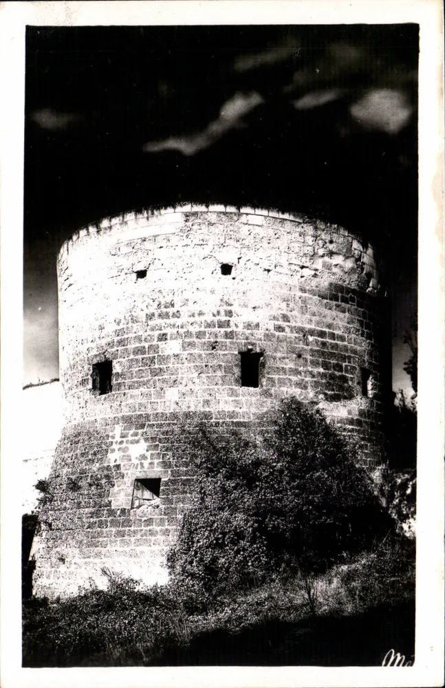 Cousy-le-Château — Torre da Demeure — Edições Le Château - Frente