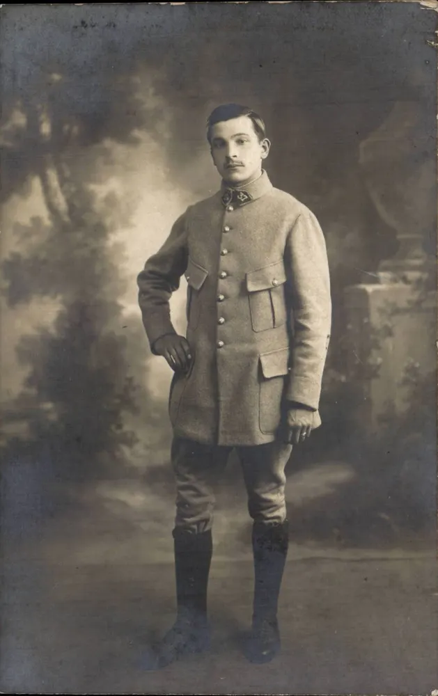 Soldat in Uniform — Portraitstudio - Vorderseite