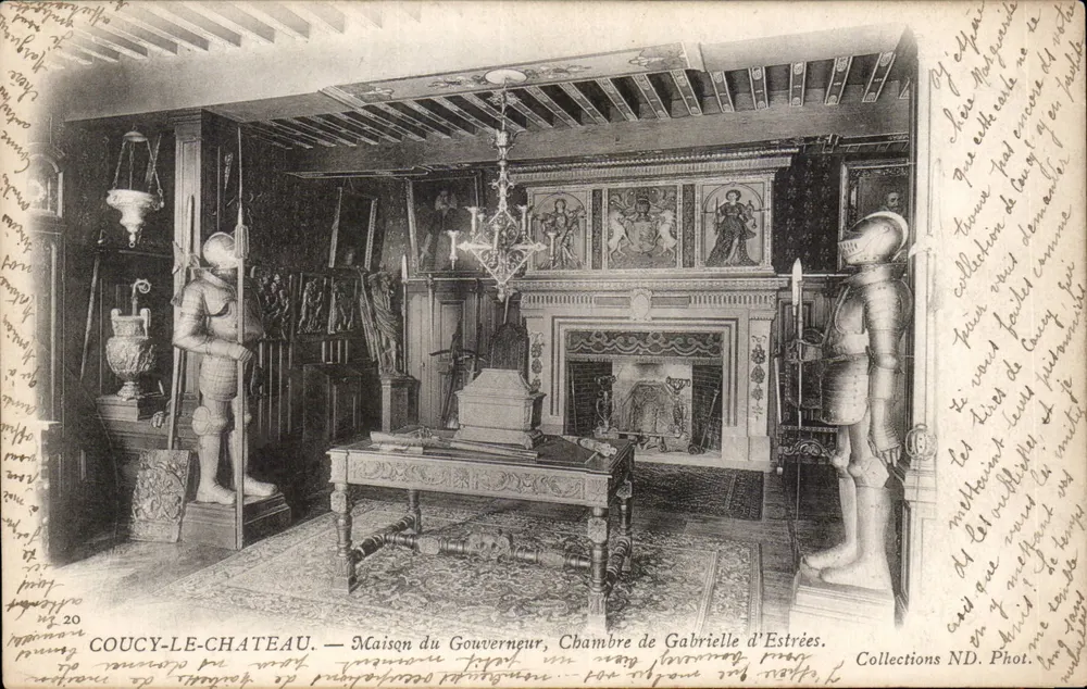 Coucy-le-Château — Casa del Governatore, Camera di Gabrielle d'Estrees — Collezioni ND. Fot. - Recto