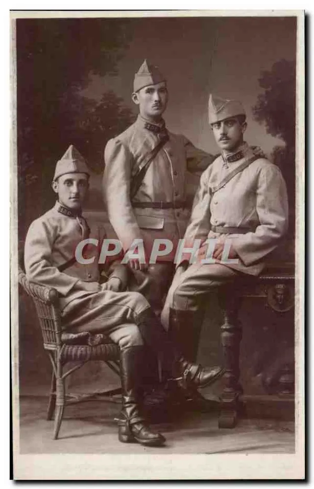 Drei Soldaten in Uniform — Foto-Studio — datiert 1922 - Vorderseite