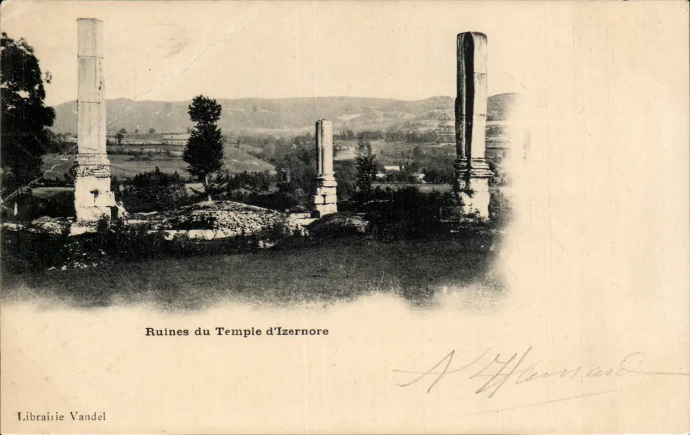 Ruines du Temple d'Izernore — ruines antiques avec colonnes isolées — Librairie Vandell - Frente