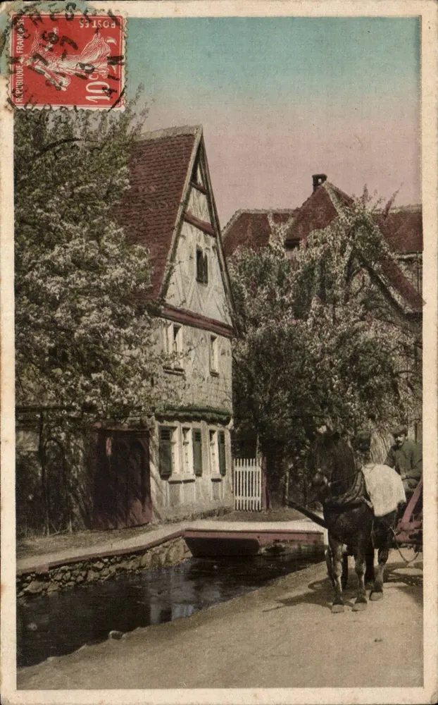 Bourg — Vista da rua com casa de madeira e carruagem a cavalo — Editor não identificado - Frente