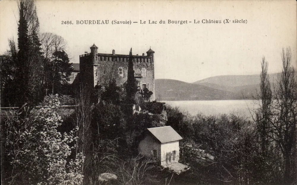 Bourdeau (Savoie) — O Lago do Bourget — O Castelo (Xe século) - Frente