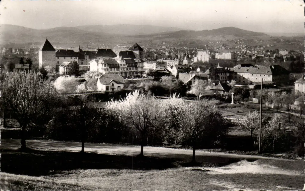 Annecy — Allgemeiner Blick und Schloss der Herzöge von Nemours — Éditions du Globe - Vorderseite