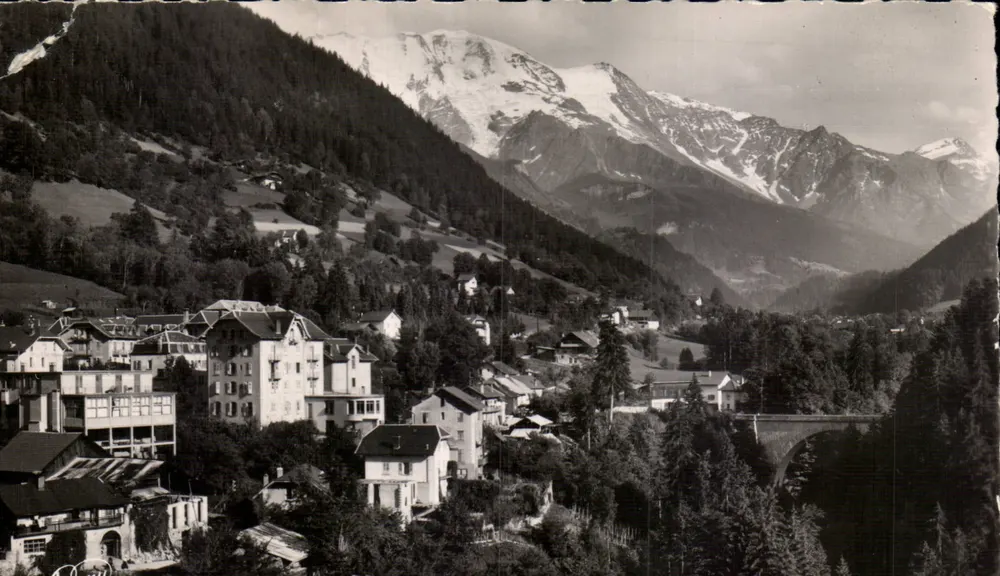 Saint-Gervais-les-Bains — Vista panorâmica com o Domo do Mago e o Ponte do Diabo — Editor: Fabricação Francesa, n° 3506 - Frente