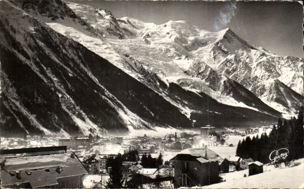 Les Houches — Vista geral e o Mont-Blanc (4807 m) — Gany - Frente