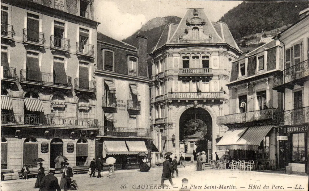 Gauterets — Place Saint-Martin — Hotel du Parc — LL. - Vorderseite