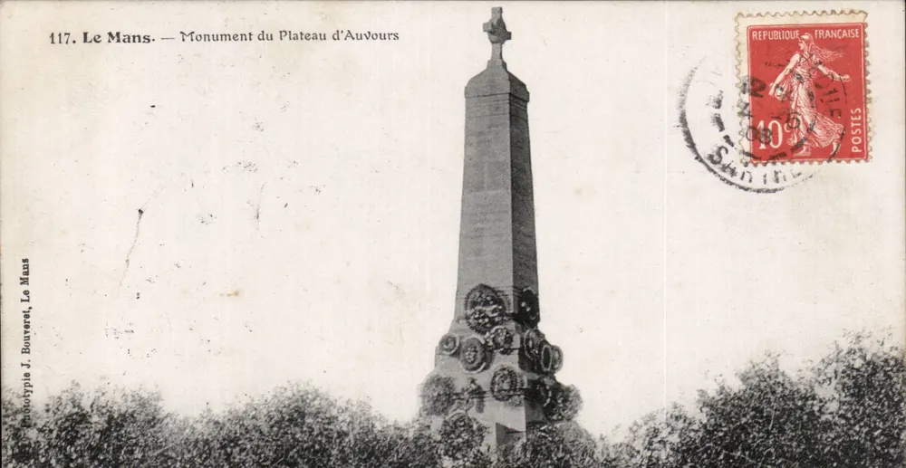 Le Mans — Monument do Plateau d'Auvoirs — J. Bouveret - Frente