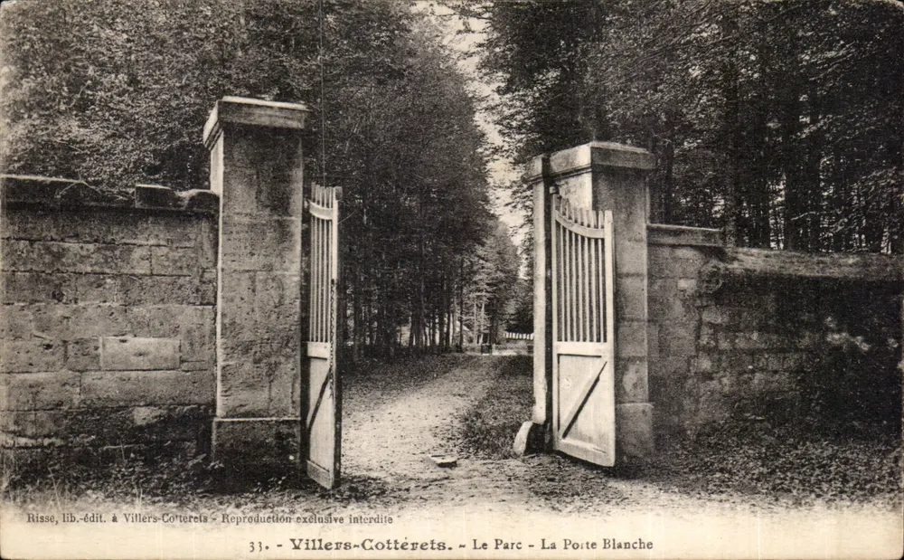 Villers-Cottérêts — Der Park — Die Weiße Pforte — Risse, lib.-édit. & Villers-Cottérêts — Exklusive Reproduktion verboten — n°33 - Vorderseite