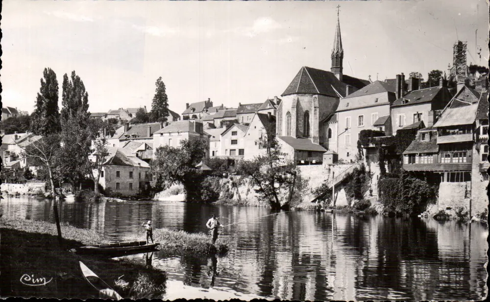Argenton-sur-Creuse — Die Kirche Saint-Benoît und die Ufer der Creuse — Authentische Fotografie - Vorderseite