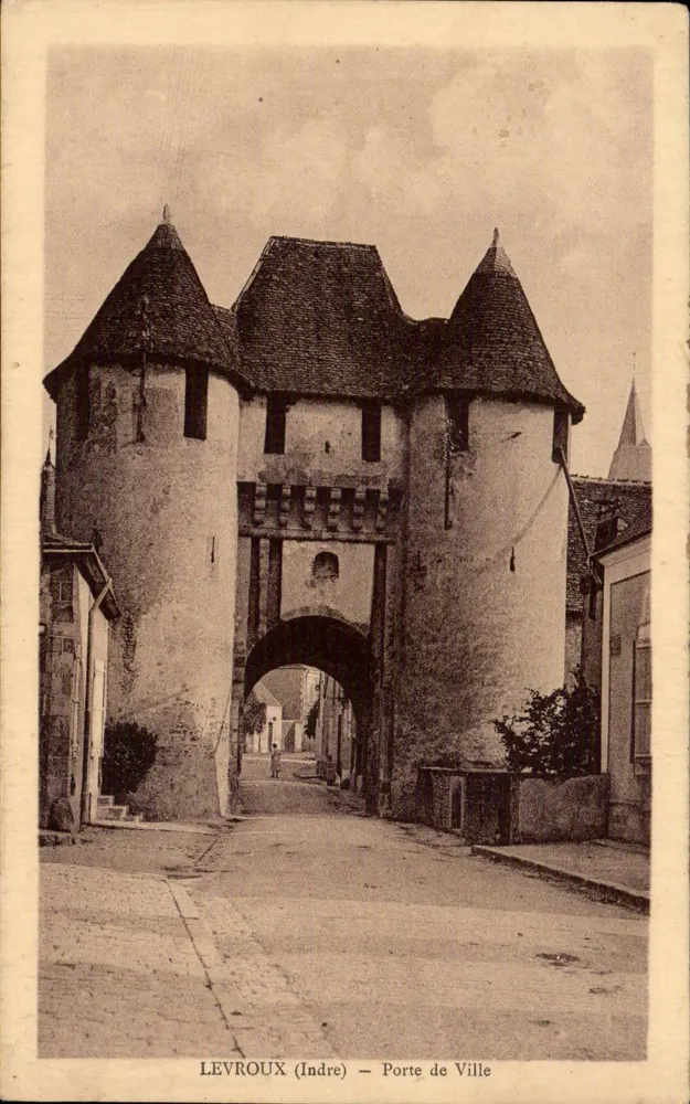 Levrux (Indre) — Porta da Cidade - Frente
