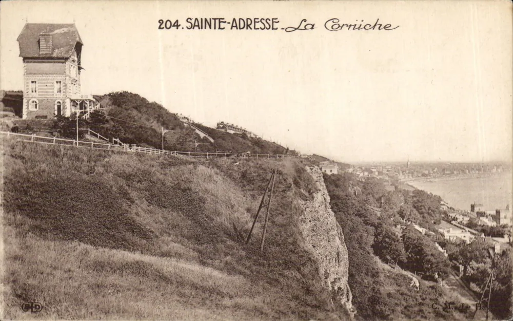 Sainte-Adresse - La Corriche — vista panorâmica desde um promontório com casa sobre estacas — C.M. Le Havre, n°204 - Frente
