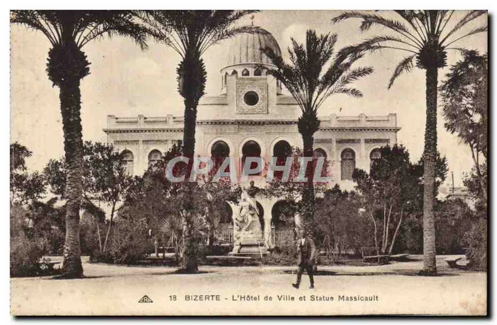 Bizerte - Das Rathaus und die Statue Massicault - Vorderseite