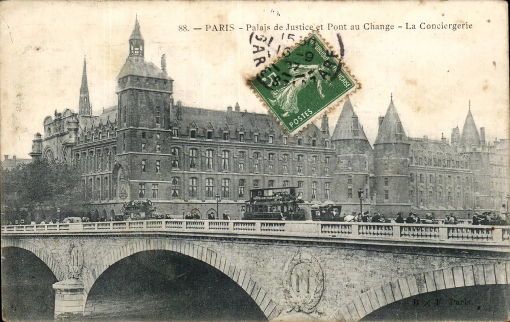Paris — Palast der Gerechtigkeit und Pont au Change — La Conciergerie - Vorderseite