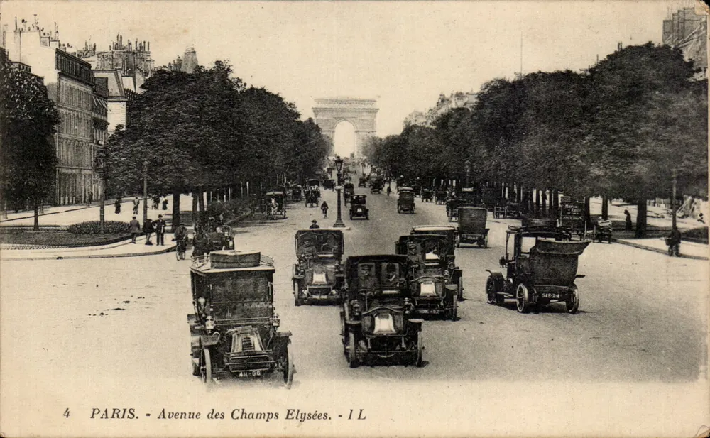 Paris - Avenida dos Campos Elísios — Arco do Triunfo em segundo plano — editor L. L. n°4 - Frente
