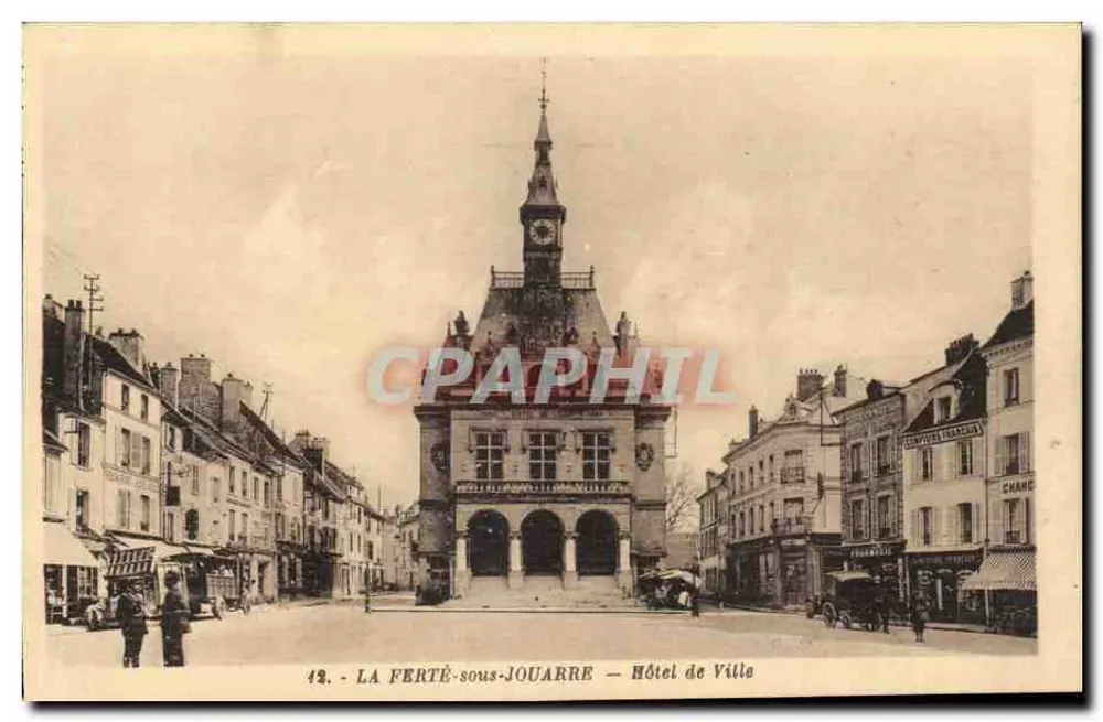 La Ferté-sous-Jouarre — Rathaus - Vorderseite