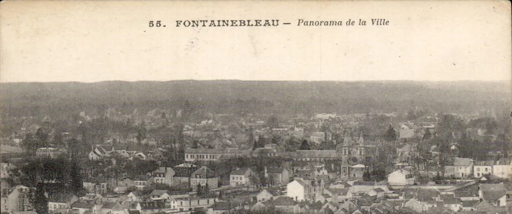 Fontainebleau — Panorama der Stadt — Verlag: 55. Fontainebleau - Vorderseite