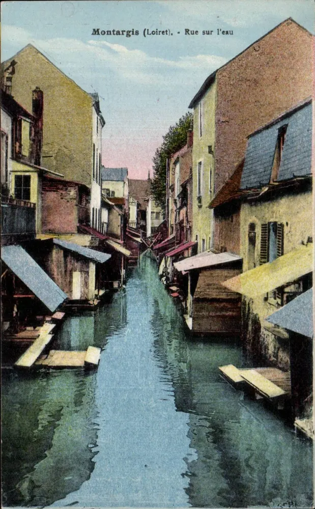 Montargis (Loiret) - Rua sobre a água - Frente