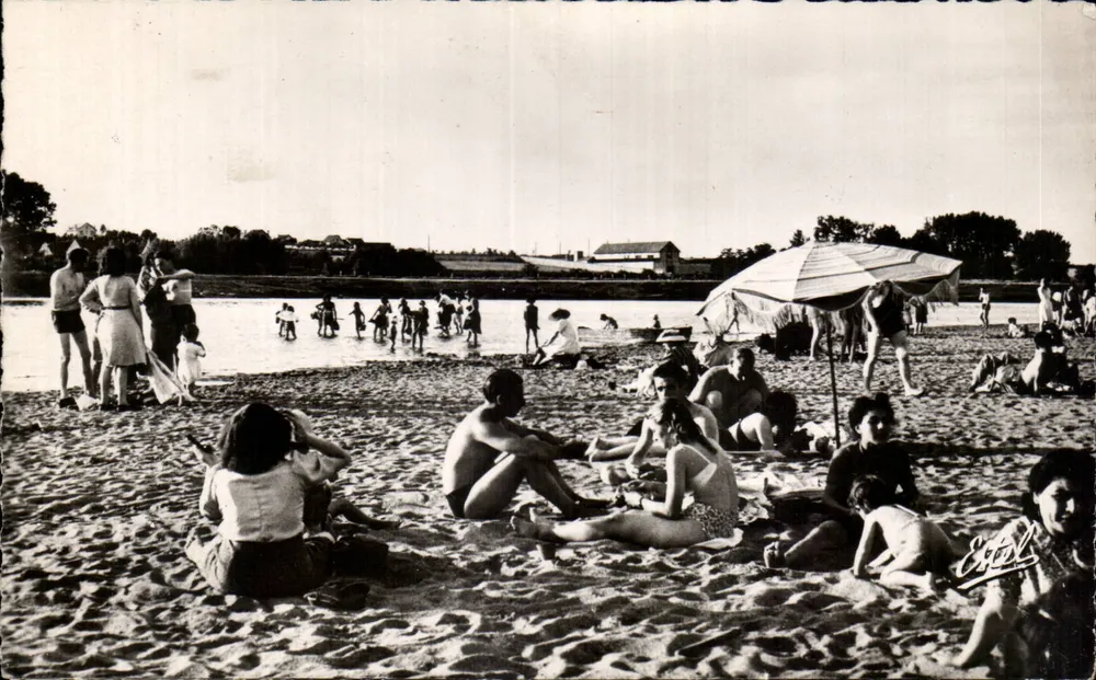 A Praia em Beaugency — Editor Étél, n°1415 - Frente