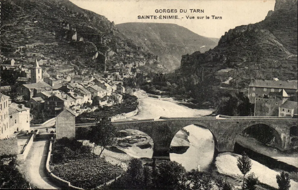 Gorges do Tarn - Vista sobre o Tarn - Sainte-Énimie - Frente