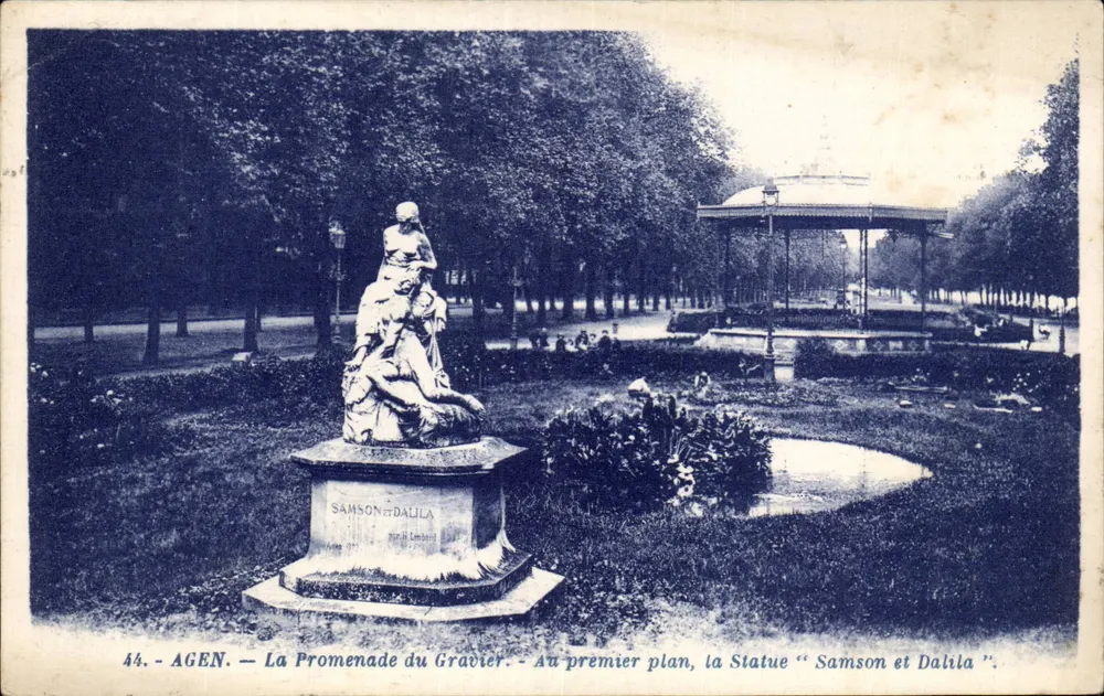 Agen - A Promenade du Gravier - Estátua "Samson e Dalila" - Frente