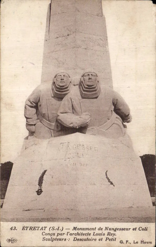 ÉTRETAT (S.-I.) — Monumento di Nungesseur e Coli — Progettato dall'architetto Louis Rey, scultori Descatoire e Petit - Recto