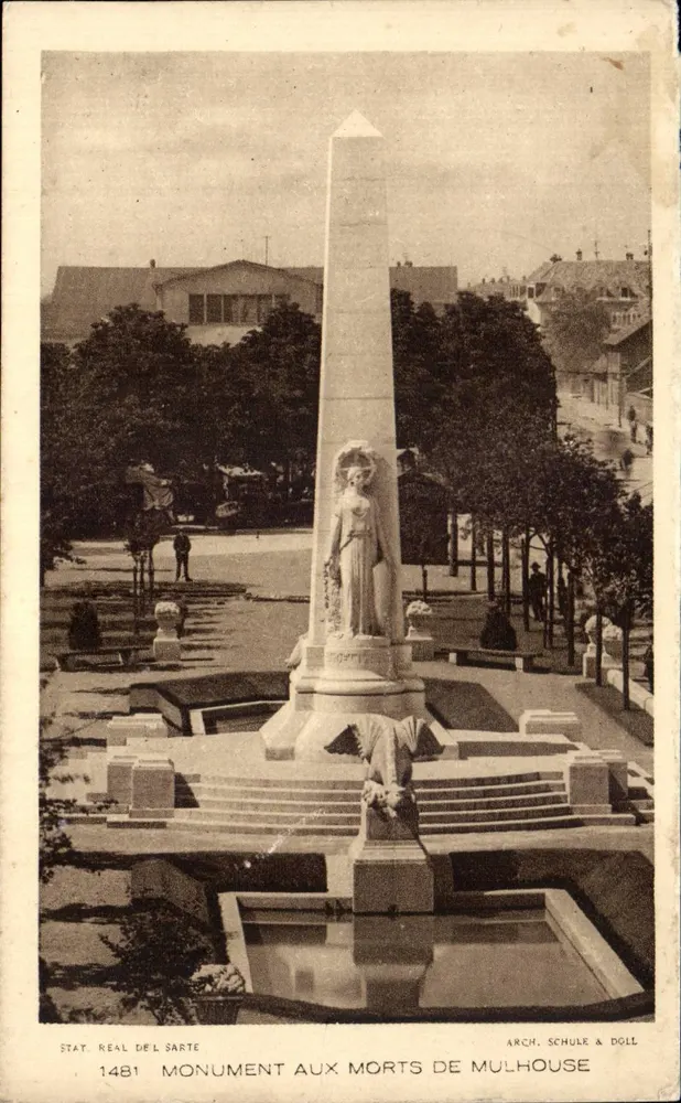 Monumento aos Mortos de Mulhouse — estátua da Vitória — Arch. Schule & Doll - Frente