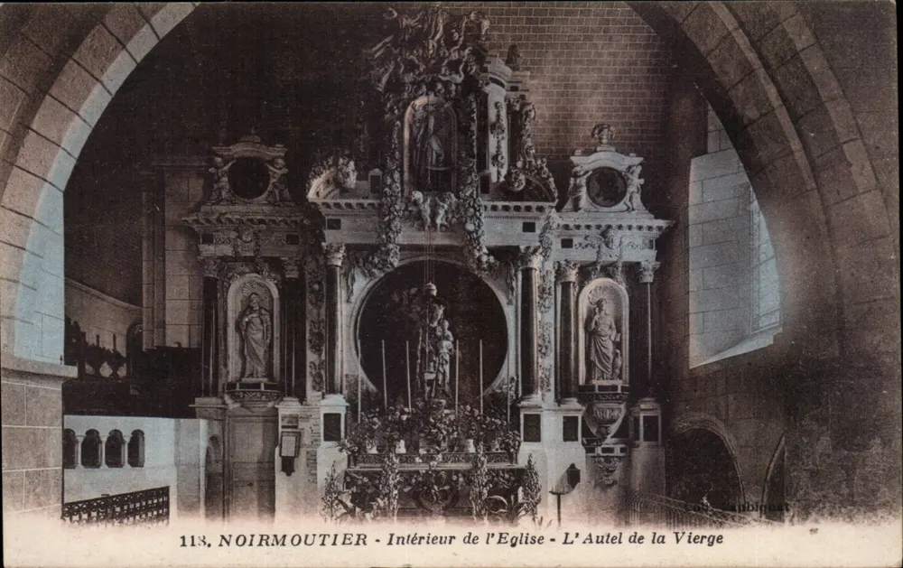 Noirmoutier - Interieur van de Kerk - Het Altar van de Maagd - Voorkant