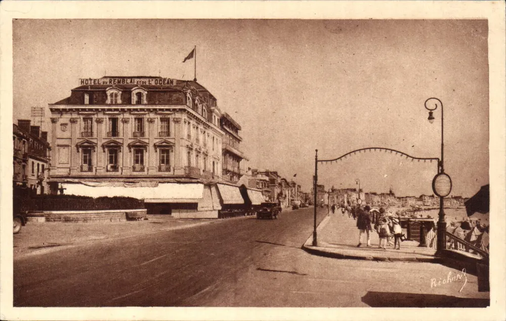 Hotel do Remblai e do Oceano — Les Sables-d'Olonne — editor Richard - Frente
