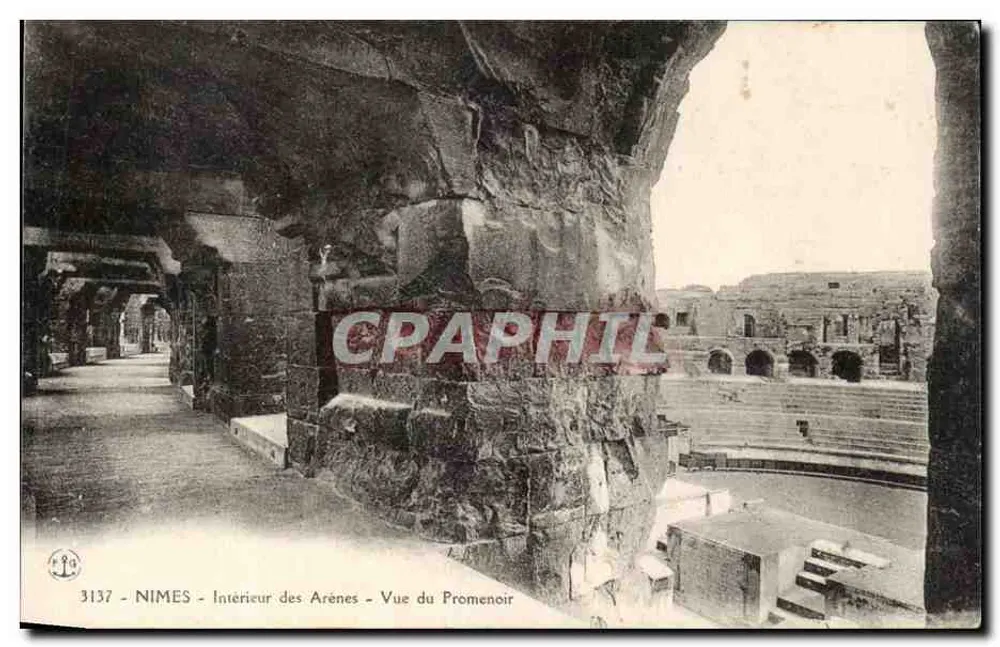 Nîmes — Innenansicht der Arenen — Aussicht vom Promenoir - Vorderseite