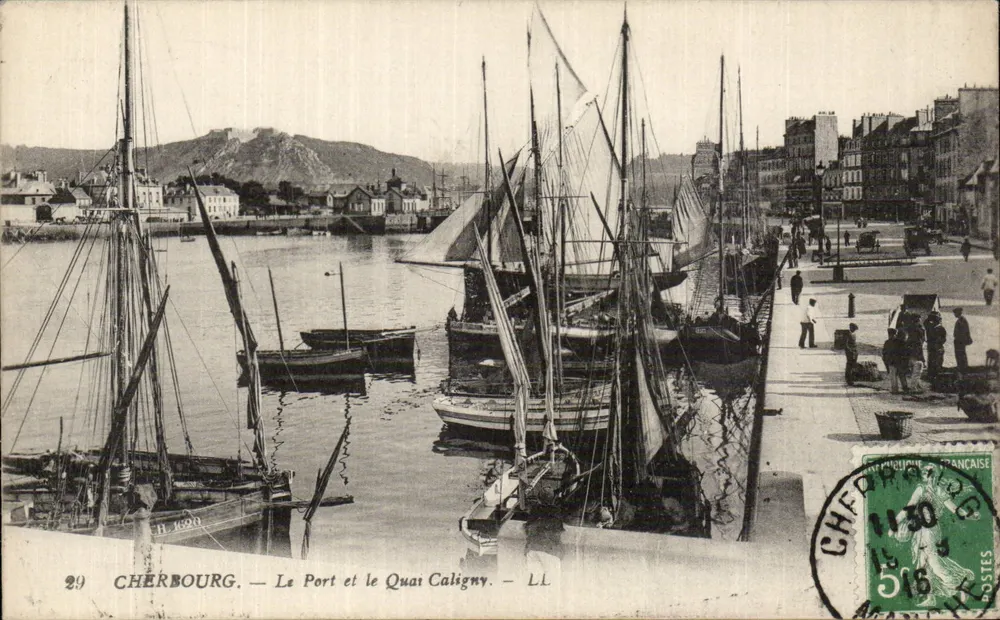Cherbourg — Der Hafen und der Quai Caligny — LL - Vorderseite