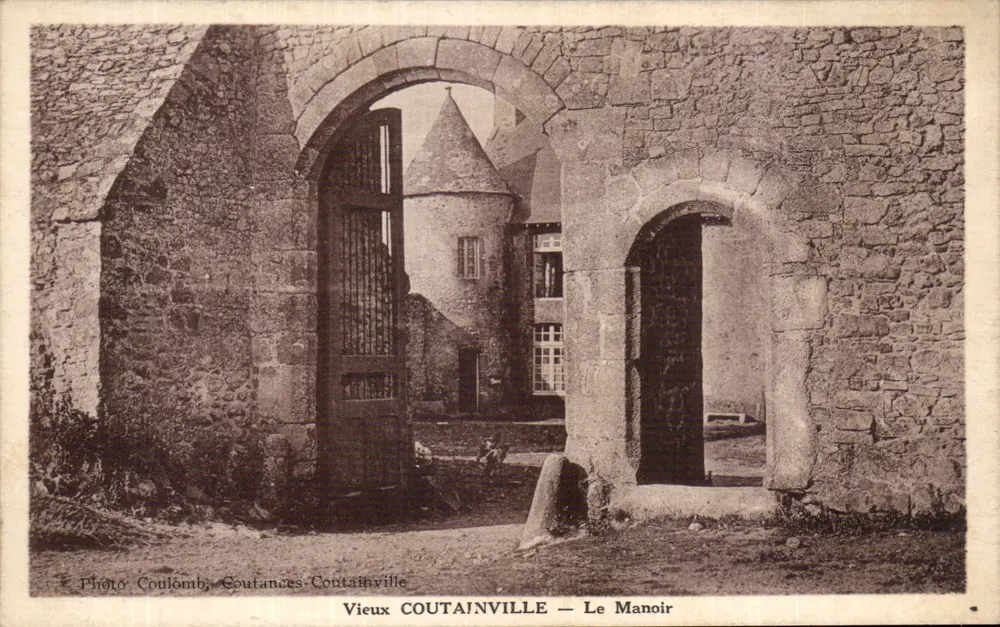 Vieux COUTAINVILLE — O Château — Foto Coulomb, Coutances-Coutainville - Frente