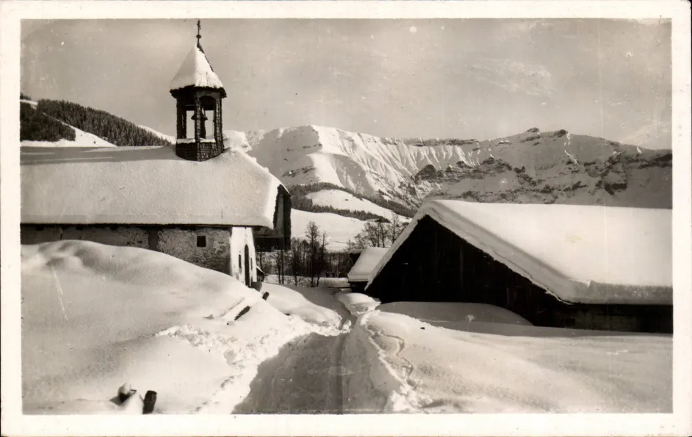 Mégeve — Winterstation — Kapelle Planèllet — L. Motrand, Fotograf (Haute-Savoie) - Vorderseite