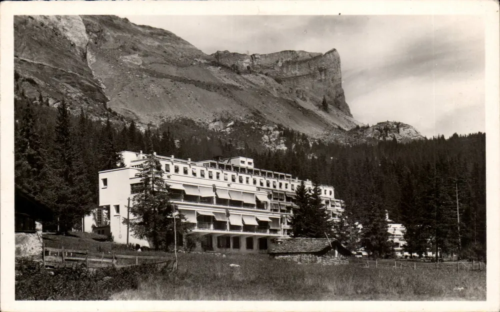 Plateau d'Assy (Haute-Savoie) — Sanatorium de Guébriant und der Roc de Fiz — Editions G. Mouchet, Annecy - Vorderseite