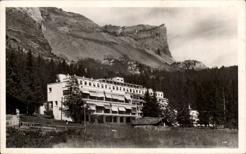 Plateau d'Assy (Haute-Savoie) — Sanatorium de Guébriant und der Roc de Fiz — Éditions G. Mouchet, Annecy - Vorderseite