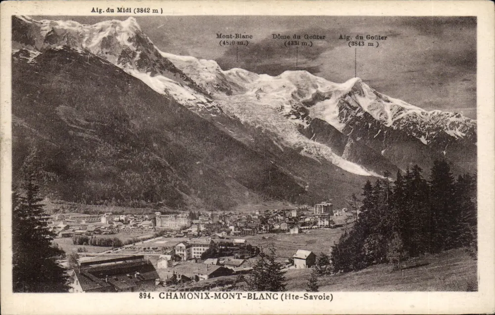 Chamonix-Mont-Blanc — vista panorâmica das montanhas — L. Fauraz, editor, n° 894 - Frente