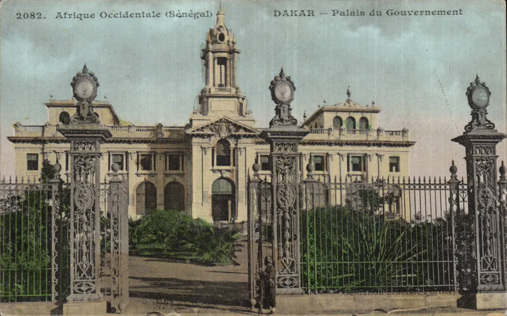 DAKAR — Regierungsgebäude — Allgemeine Sammlung Forthun - Vorderseite