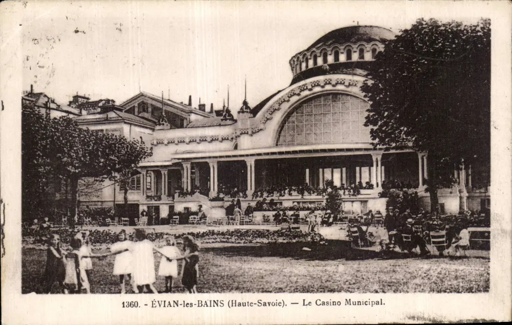 ÉVIAN-les-BAINS (Haute-Savoie) — Das Municipale Casino — Verlag 1360 - Vorderseite